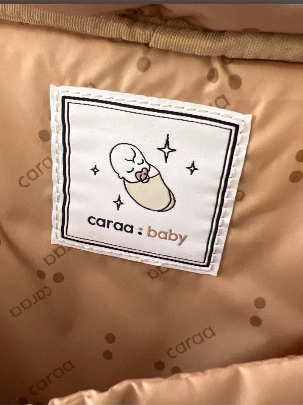 CARAA
NWOT- Baby Bag Medium in Blush Nylon
Retail price : $330 - Picture 2 of 8